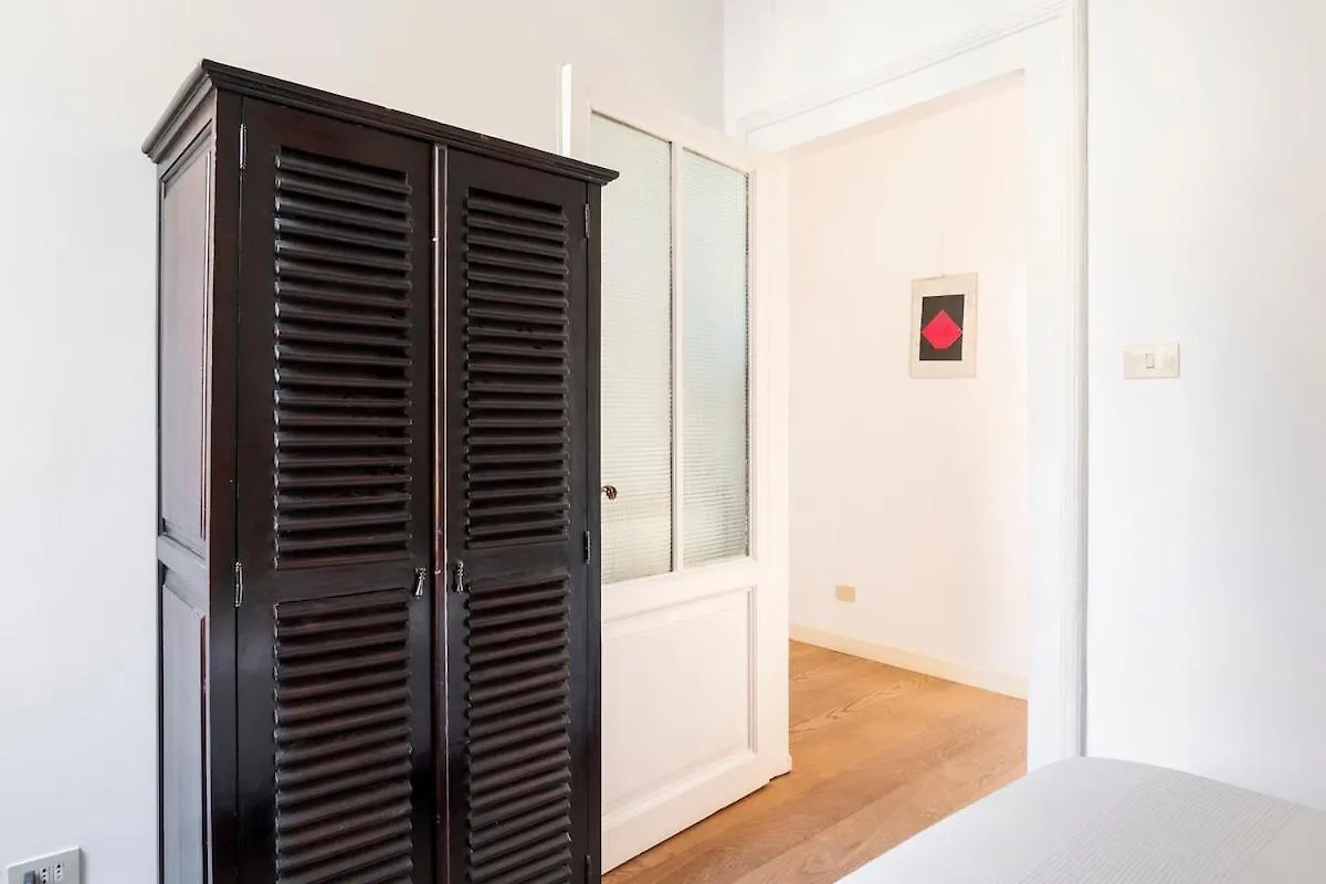 Principe House, Central Rome, 3 Bedroom 2 Bath, Elegant Apartment Full Of Light Rome